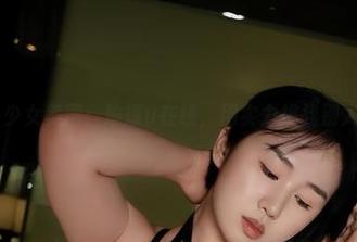 微密圈 - 少女美图：瑜瑾u在线，用实力挑战别人的偏见。