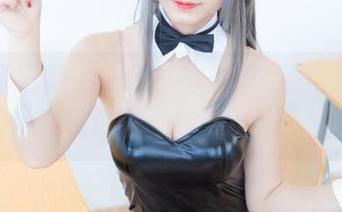 银装素裹？不！是“神楽坂真冬”给的镂空福利，原图让你一秒了解冬天的真谛！