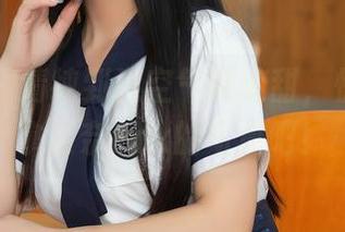 秀人网 - 清纯到连空气都变甜，快来免费拿奈奈Fox的写真吧！