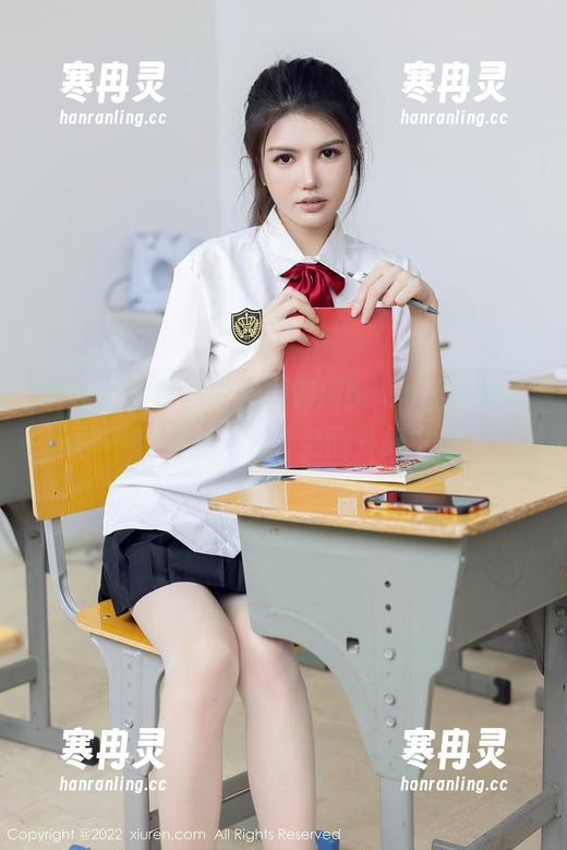 秀人网 - 就在这里！娜娜baby的比基尼作品集，资源全面升级中