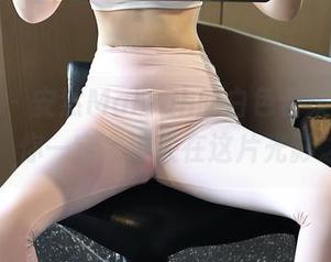 秀人网 - 安然Maleah的白色合集，我敢打赌，你一定会迷失在这片光影之间。