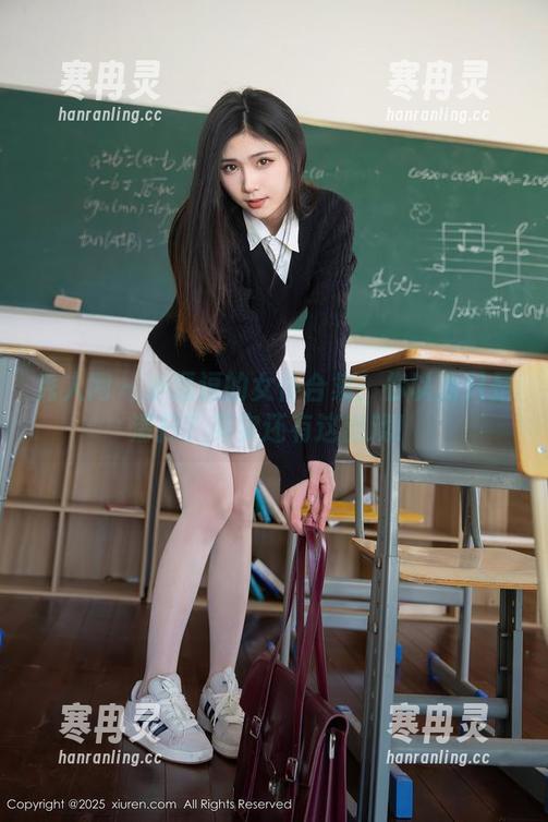 秀人网-小逗逗 秀人网 - 小逗逗的女仆合集:你以为只是清扫?其实还有这出戏!