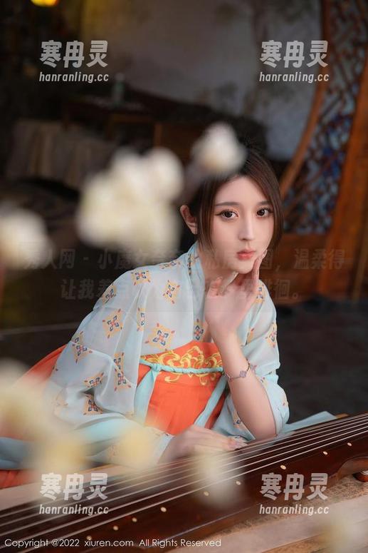 秀人网-小魔女奈奈 秀人网 - 小魔女奈奈的私房美图,温柔得让我差点以为自己在梦里徘徊。