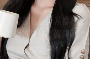 秀人网 - 李丽莎私拍：从食材到“心头好”，厨娘的心机做法，调料可自由搭配！