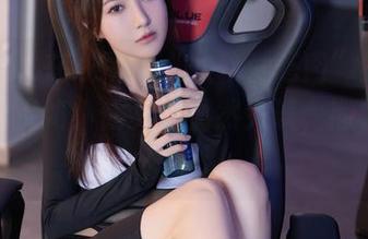 秀人网 - 在线观赏“软软爱吃肉”的灰丝，美图犹如小仙女的偶然失误，撒了点魔法粉。