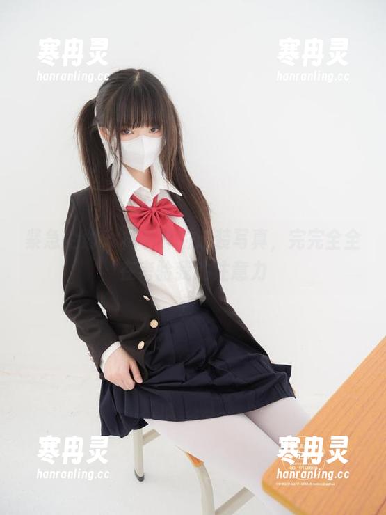 紧急企划-林书辞 紧急企划 - 林书辞的泳装写真,完完全全在考验我的注意力
