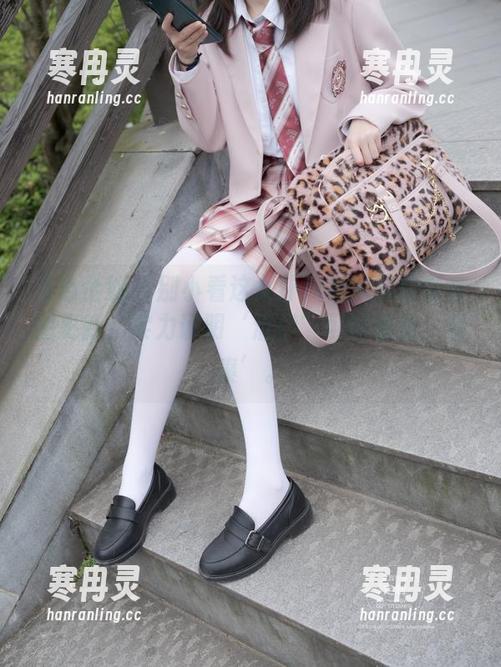 紧急企划-林书辞 紧急企划 - 别小看这女仆!林书辞的新套图更新,实力证明‘清扫’可以也是‘清爽’。