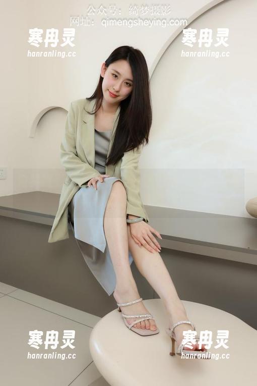 绮梦摄影-蔡蔡 绮梦摄影 - 蔡蔡的办公室现场:套图在手,下载比找对象还难!