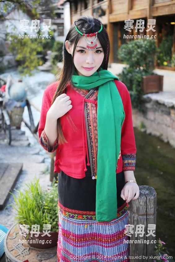 美媛馆-伊小七MoMo 美媛馆 - 伊小七MoMo私房图包里的“剧情”,咳咳,多了几分让人意外的嘲讽