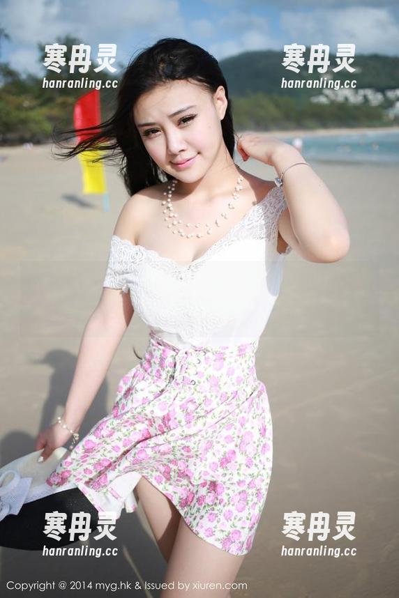 美媛馆-唐琪儿il 美媛馆 - 高清浴室合集:唐琪儿il的水花四溅洗礼,快来瞧瞧她的魔法水管!