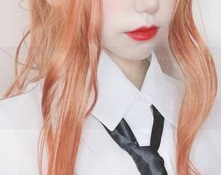 学妹免费写真放送，芋圆侑子来啦！想不想看她摆出的神奇pose？