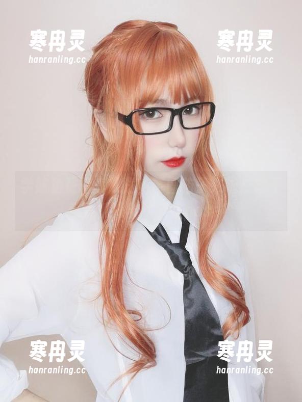学妹免费写真放送，芋圆侑子来啦！想不想看她摆出的神奇pose？