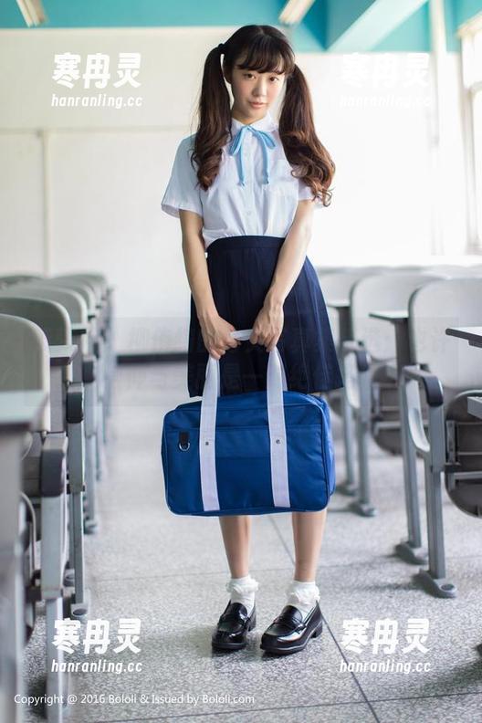 菠萝社-柳侑绮 菠萝社 - 柳侑绮的修女写真集精选:也许信仰与美丽是一对绝佳搭档