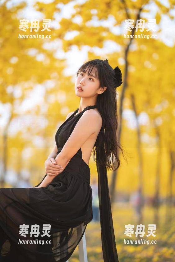 图库要塞：萌芽儿o0的白丝作品在我眼前舞动，好想把它们都收藏！