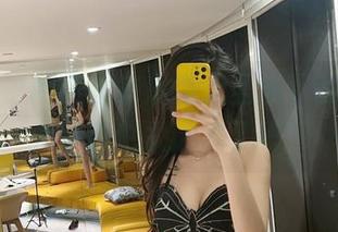 微密圈 - 用美图来形容无圣光下的葛征，这紫色也太迷人了吧！