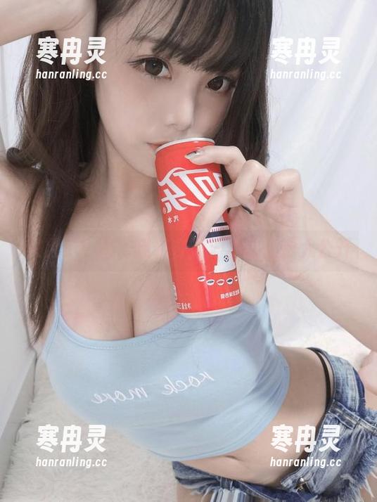 蜜汁猫裘 又火了!蜜汁猫裘在泳池里的资源大公开