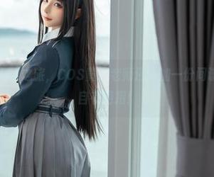 蠢沫沫的血小板之旅，COS黄漫老师还要加一份间谍气息，图片自有绝招！