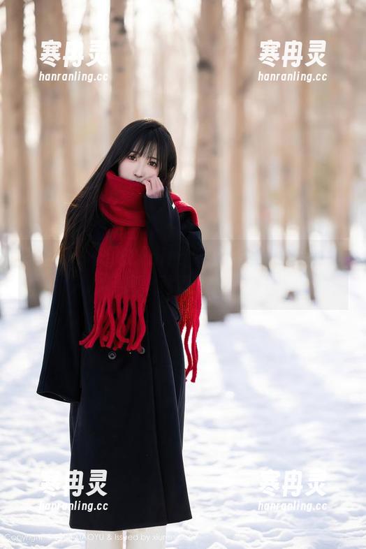 语画界-允儿Claire 语画界 - 允儿Claire体操服壁纸——看得人心痒痒,劲道十足又撩人!