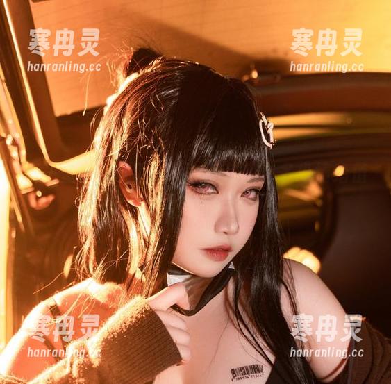 贞子蜜桃的制服cos，图包里有多少情绪值得慢慢品味？
