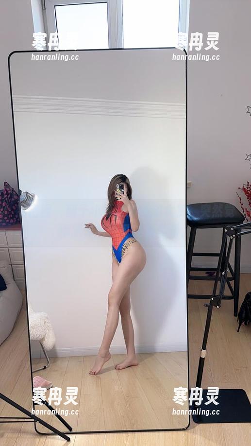 微密圈 - 醇子小姨短裤美图大赏，突然觉得新体验也可以很美丽。