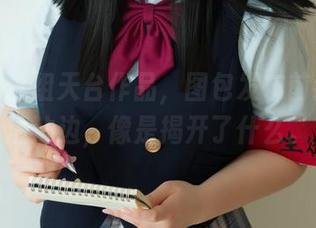 阿寨寨这组天台作品，图包发布前我就先沾沾边，像是揭开了什么。