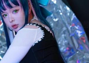 更新！阿寨寨ninja的套图系列——这次的“女友”可能会吃醋哦。