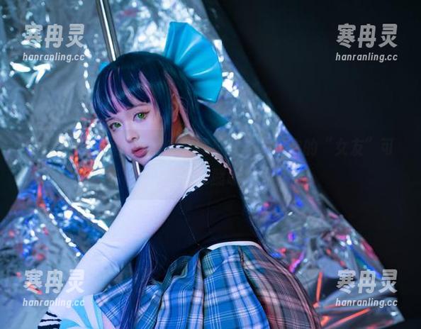 阿寨寨ninja 更新!阿寨寨ninja的套图系列——这次的“女友”可能会吃醋哦。