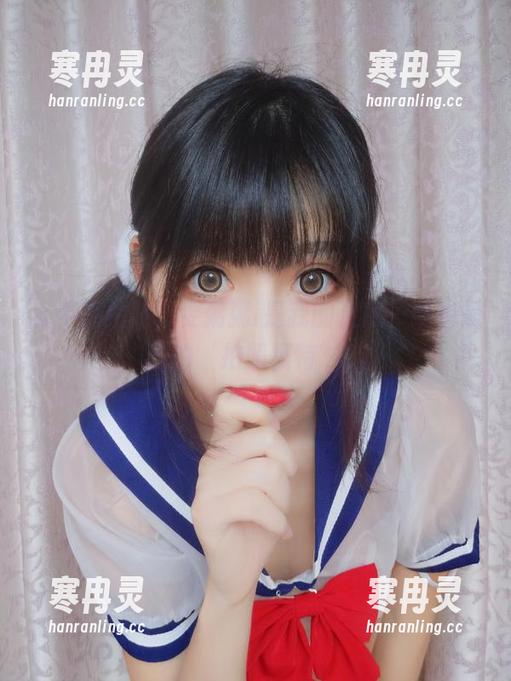 水手服拍照，雯粥粥i是我的灵感…或者是我的‘拍照模特’？