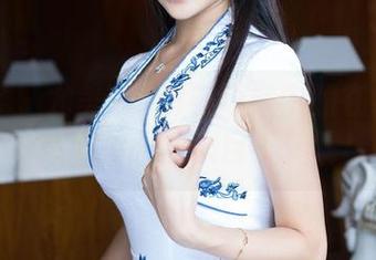 青豆客 - 尤美Yumi在短裤中的在线身影，高清画面让人目不转睛！